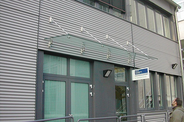 Vordächer und Terrassenüberdachungen