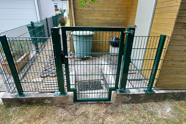 Zäune und Absperrungen