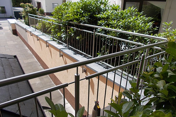 Zäune und Absperrungen