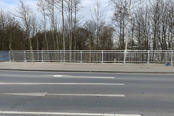 Zäune und Absperrungen