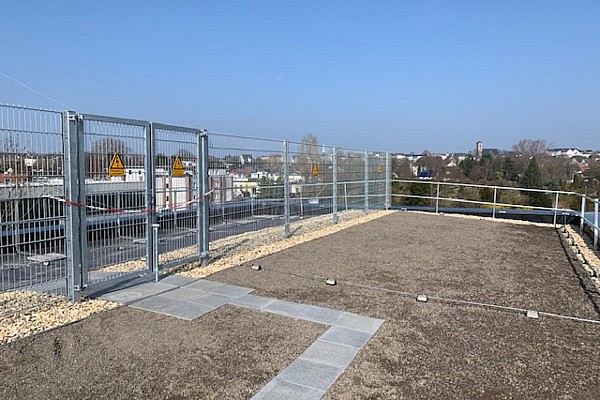 Zäune und Absperrungen