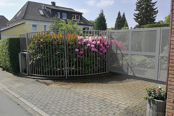 Zäune und Absperrungen