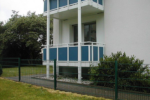 Zäune und Absperrungen